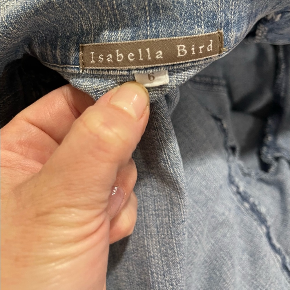 Stylish Women's Blue Denim Jacket - Picture 6 of 7